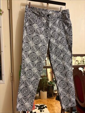 Women's Black & White Patterned Cropped Jeans - Slim Ankle Fit. Cotton